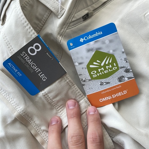 Columbia Straight Leg Hiking Pants in Cream NWT - Picture 5 of 5